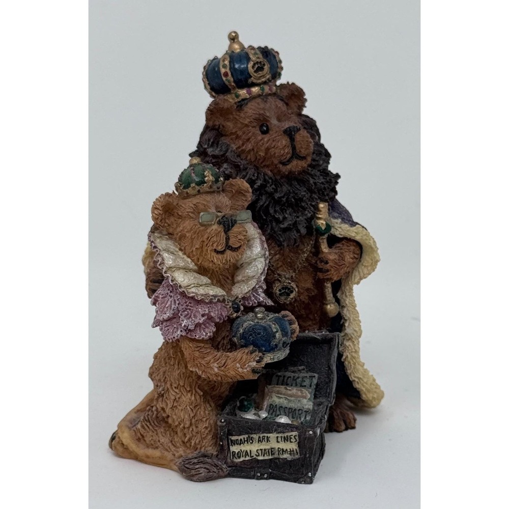 Boyds Bears – "Aurora and Rex...Saving the Family Jewels" – Resin Lion Figurine - Picture 2 of 13